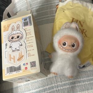 “H” Pin For Love Series (A-M) white Labubu.New.Box opened to verify.